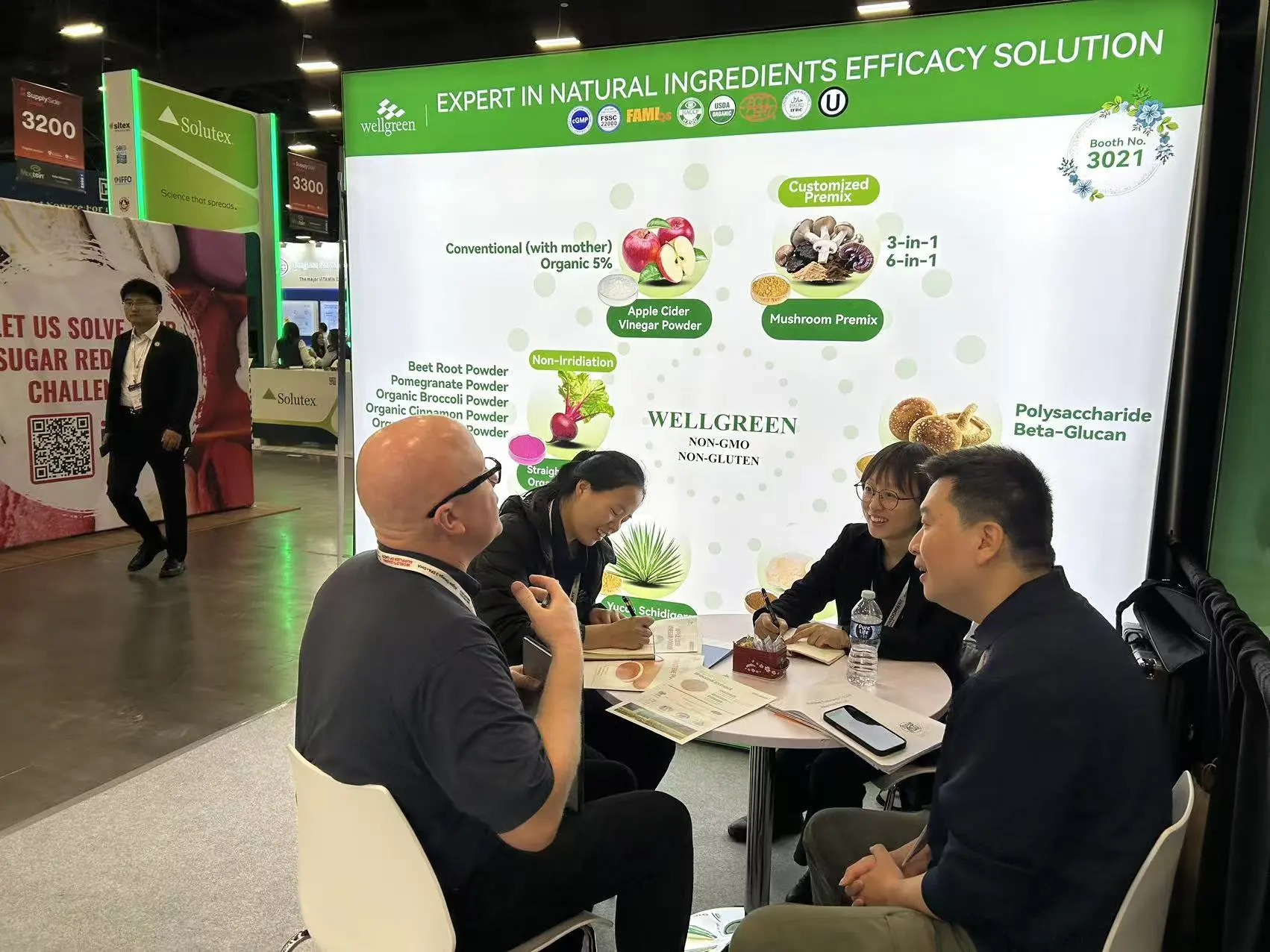 Wellgreen manager networking with an international buyer Wellgreen manager networking with an international buyer