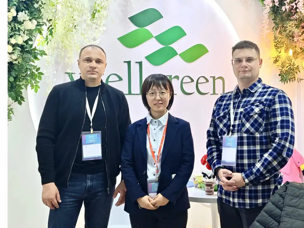 The Wellgreen team poses for a group photo with partners and clients at their exhibition booth, symbolizing successful collaboration. The Wellgreen team poses for a group photo with partners and clients at their exhibition booth, symbolizing successful collaboration.