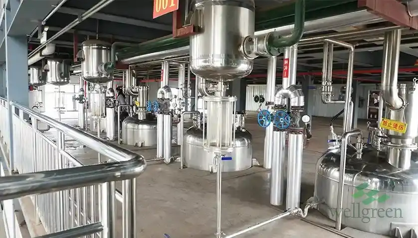 blog-720-1 Stainless steel extraction and production lines at a botanical extract manufacturing facility