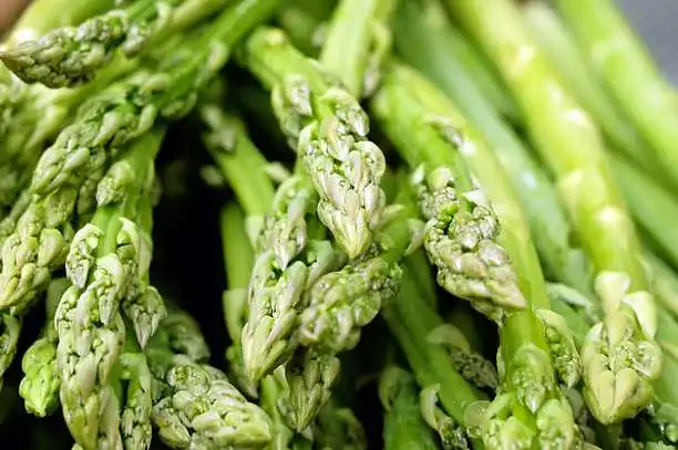 What are 5 health benefits of asparagus?